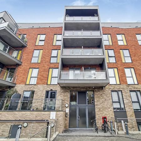 Luxury 2 Bed 2 Bath With Balcony New Build Apartment *South Central London* Zewnętrze zdjęcie