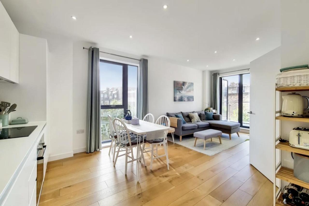 Luxury 2 Bed 2 Bath With Balcony New Build Apartment *South Central London* Zewnętrze zdjęcie